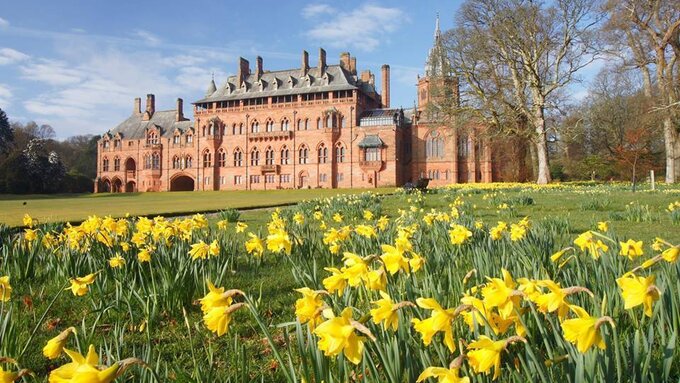 Mount Stuart House Exterior Daffodils