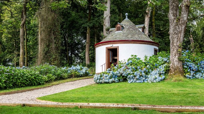 Round house exterior 3