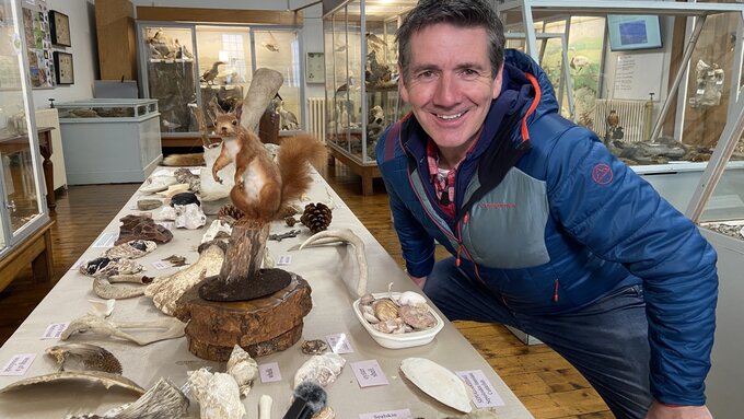 Presenter Dougie Vipond at Bute Museum with Bute Red Squirrel that was hit by car in 2005